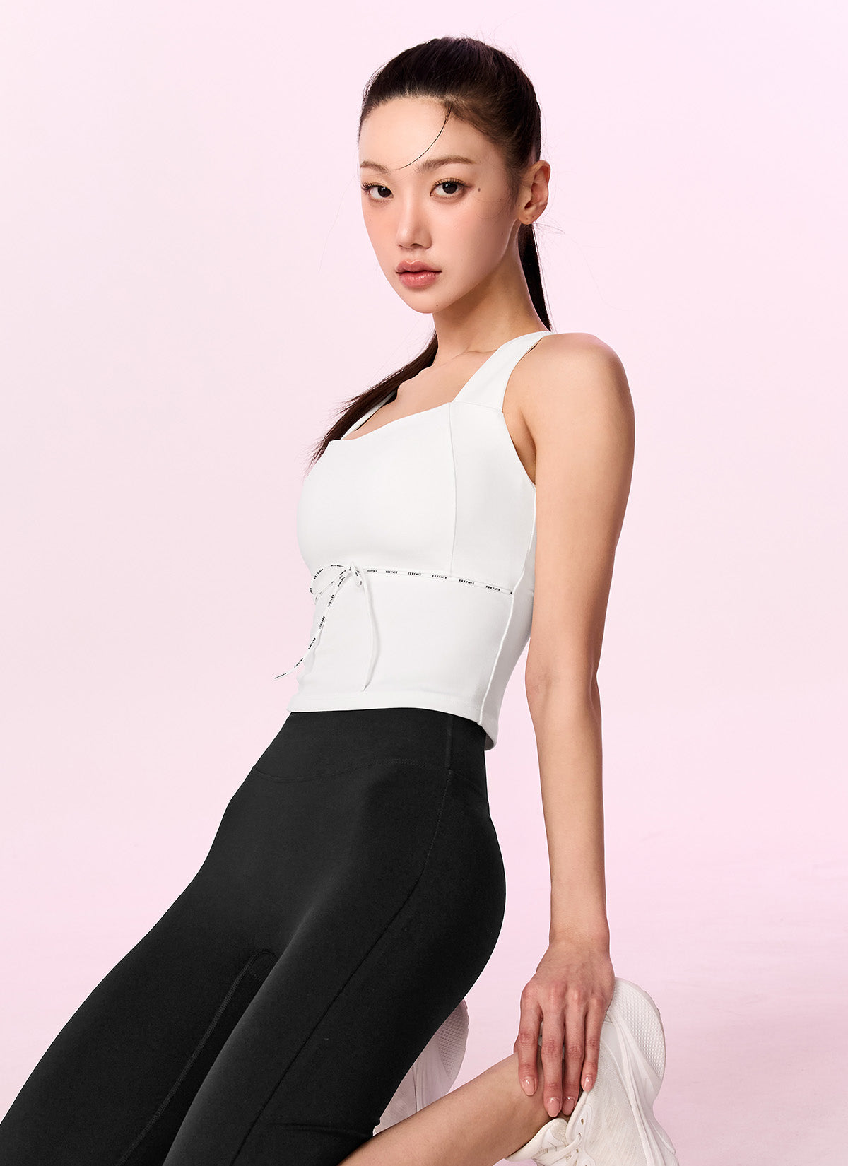 Comfort Fine Logo Piping Cropped Top
