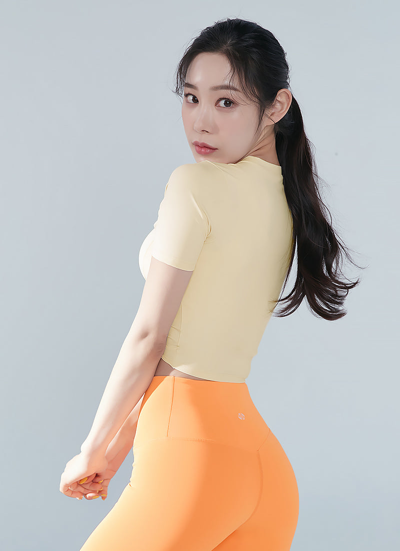Fresh Feather Twist Cropped Short Sleeve